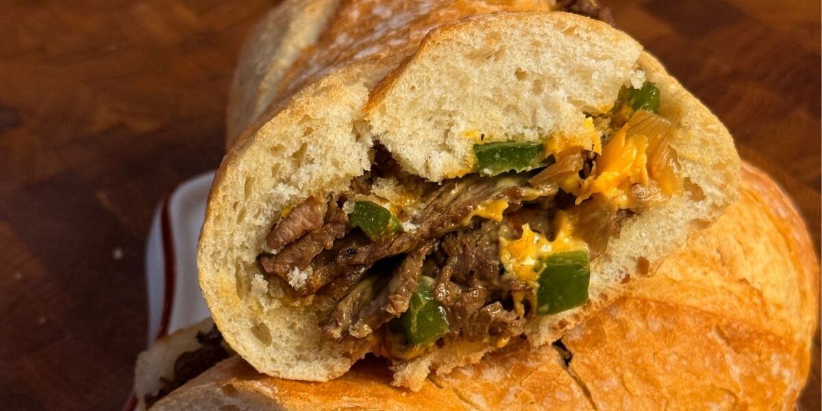 Philly Cheesesteak Sandwich - przepis od Steki.pl